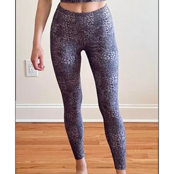 Kyodan High Waist Gray Mixed Animal Leopard Print Leggings S Small 7/8 Ankle - Picture 2 of 9